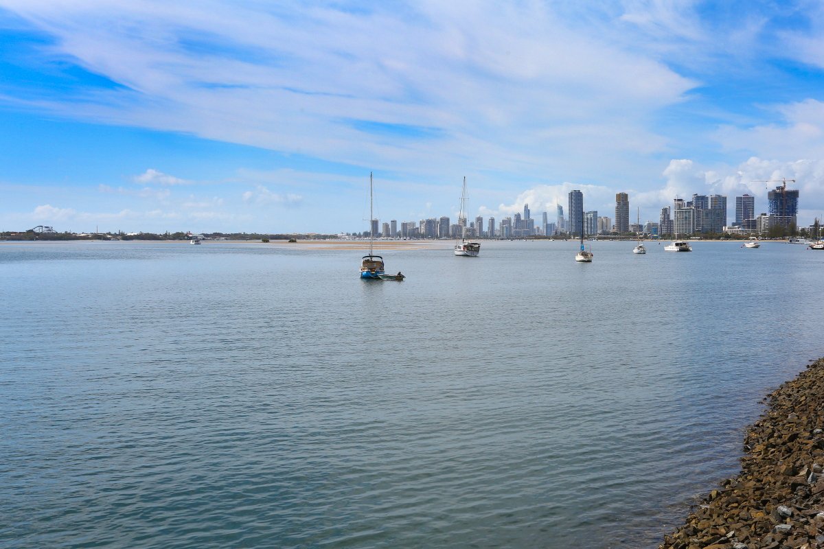 114/326-342 Marine Parade LABRADOR 23