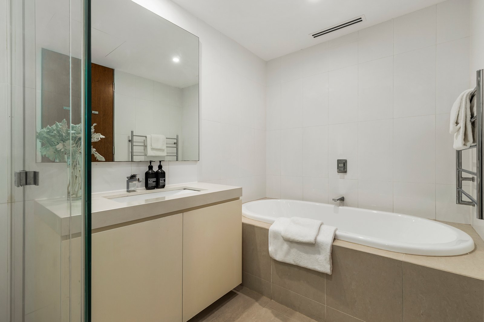 114/33 Wattle Road, Hawthorn, 3122