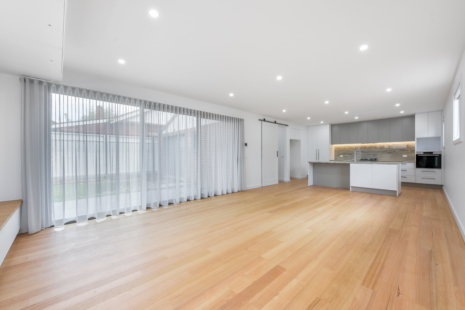 Gallery: 1/144 Atherton Road