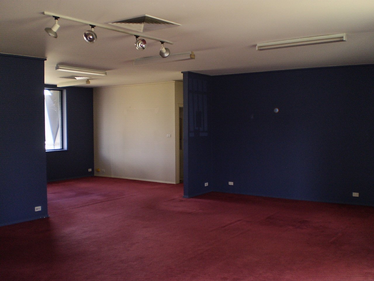 Gallery: 1/144 Cochranes Road
