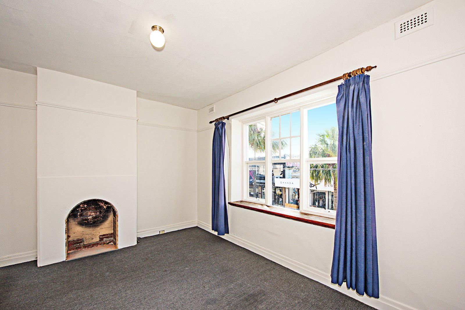 Gallery: 1/145 Acland Street