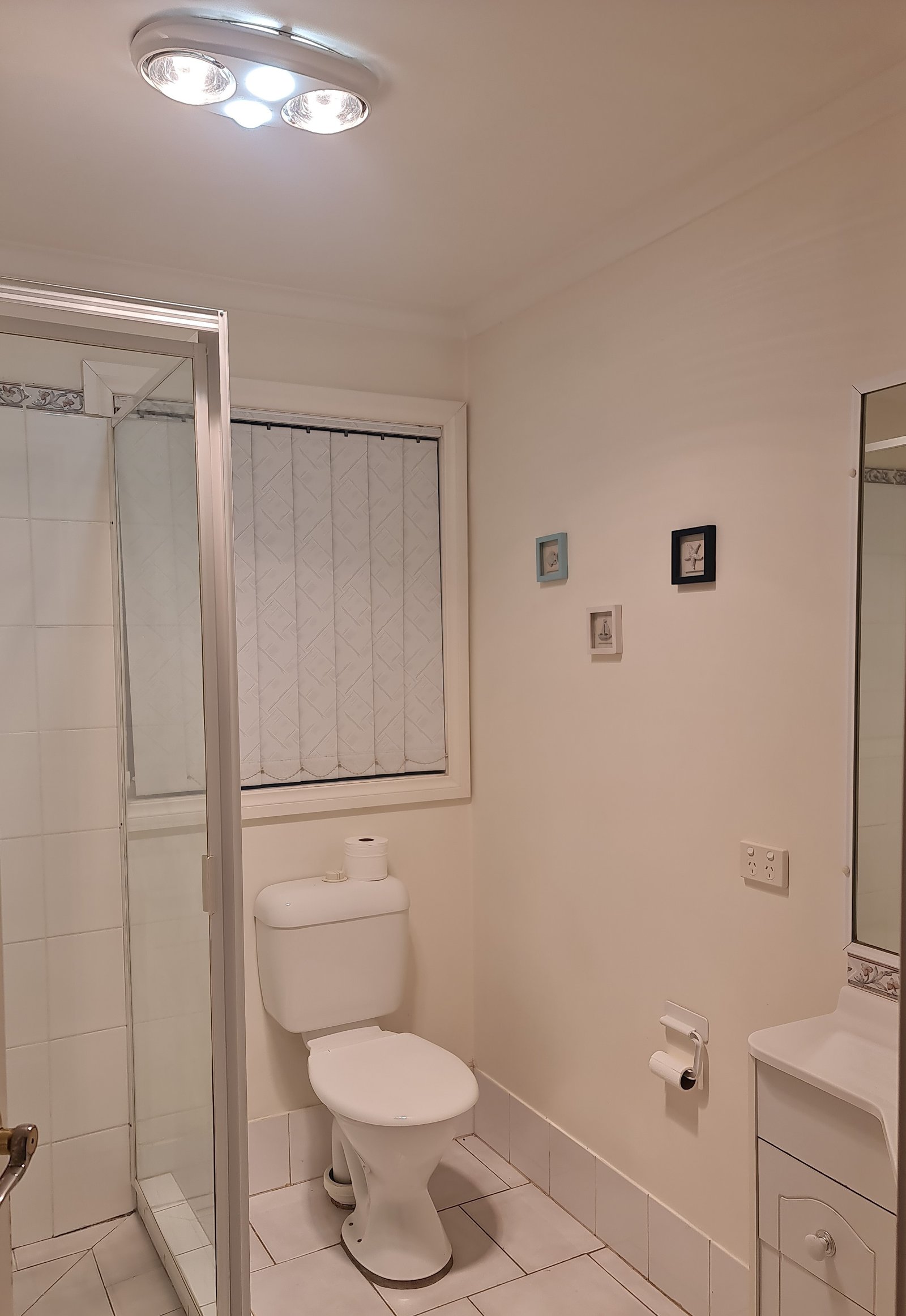 1/145 Capper Street TUMUT 6