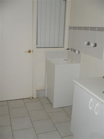 1/145 Capper Street TUMUT 5