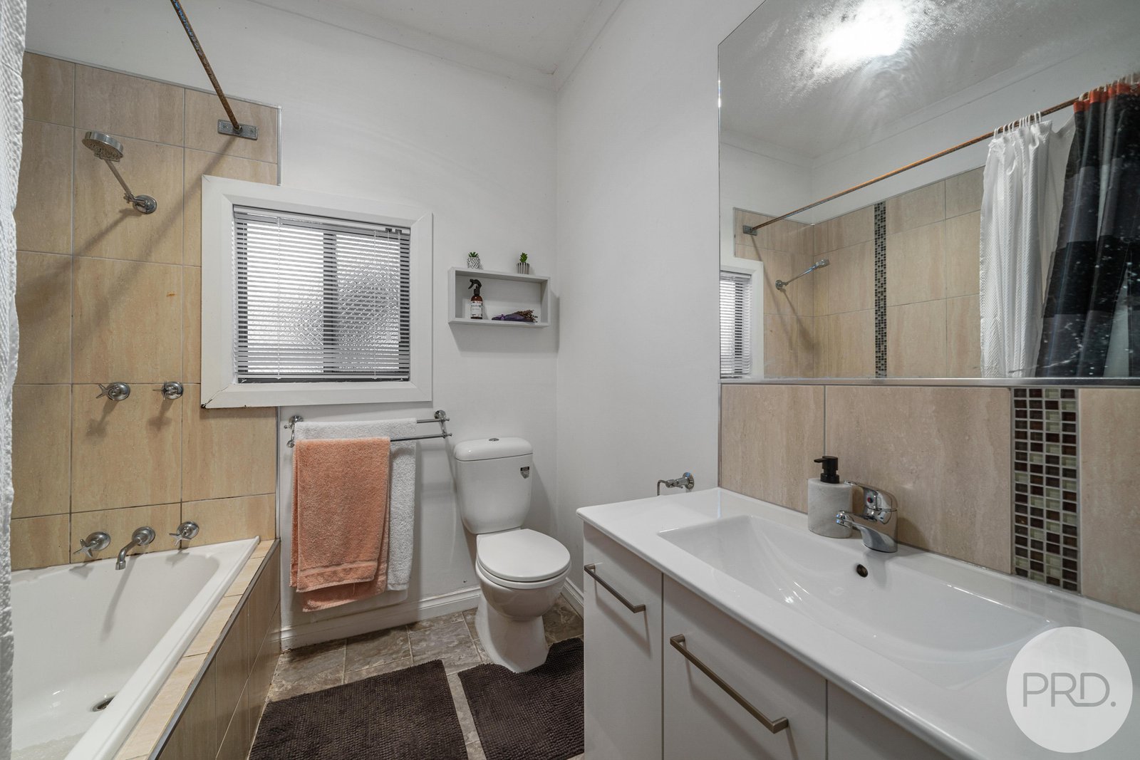 1/145 Chapel Street GLENORCHY 9