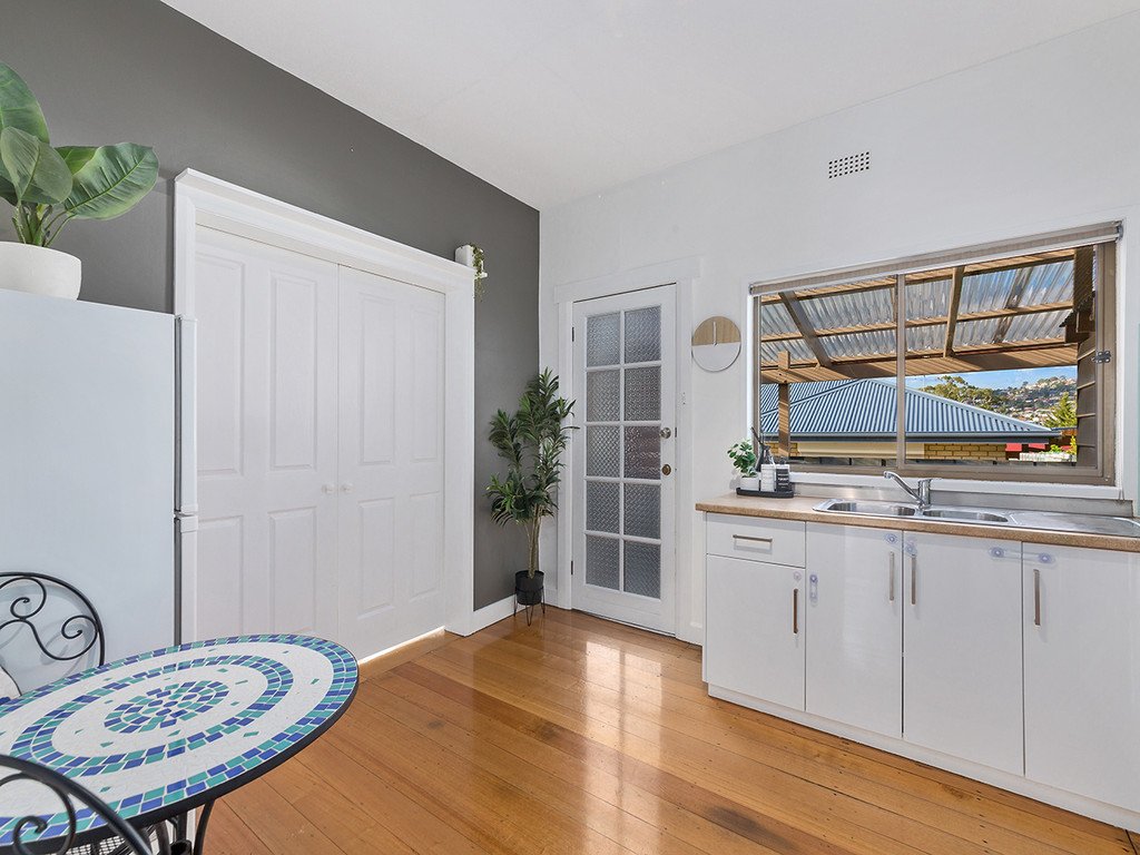 1/145 Chapel Street GLENORCHY 9