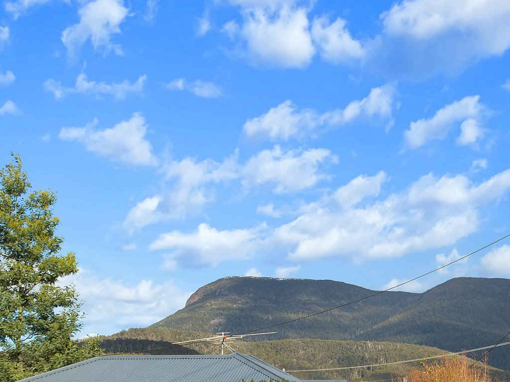 1/145 Chapel Street GLENORCHY 18