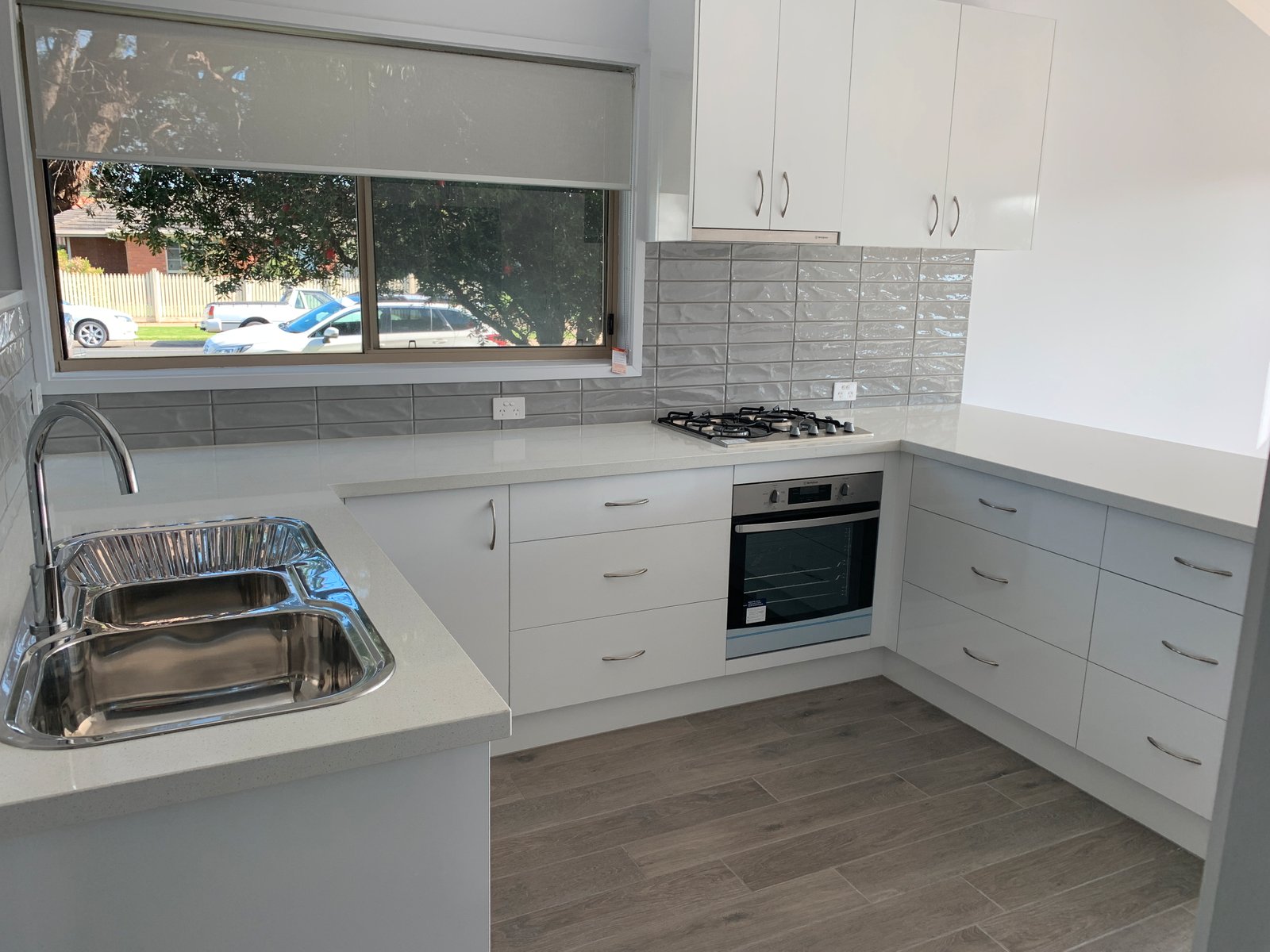 Gallery: 1/145 South Valley Road