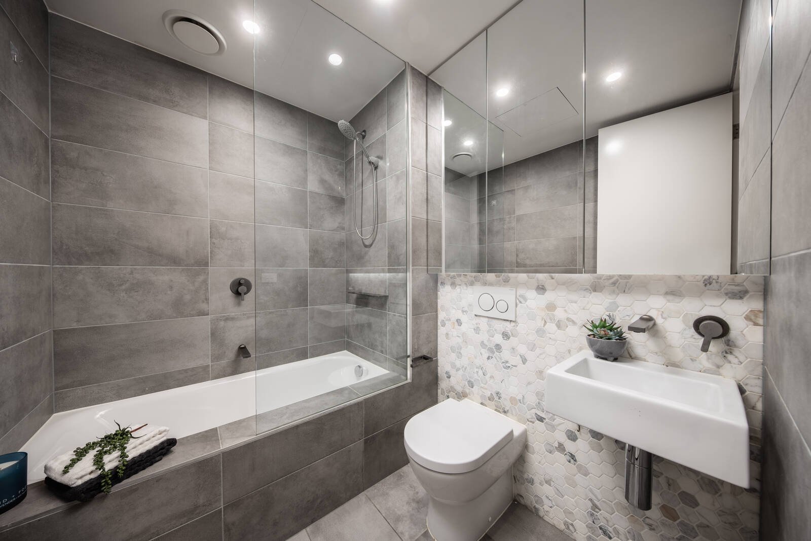 Real Estate and Property in 11/456 Barkers Road, Hawthorn East, VIC