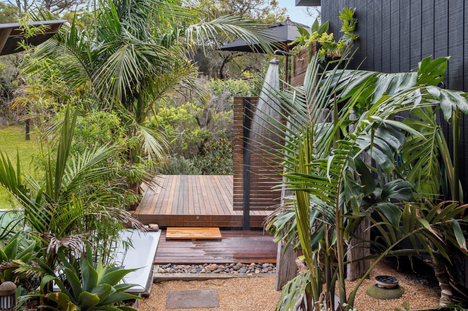 Gallery: 1146 Boneo Road