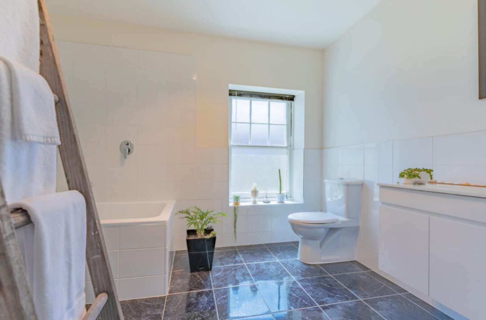 1/146 Harrington Street HOBART 13