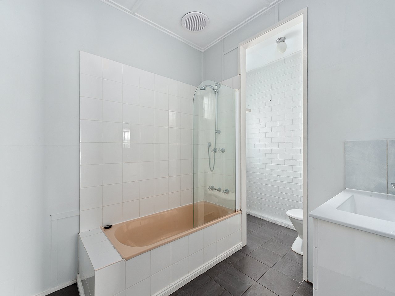 1/146 Hopkins Street MOONAH 8