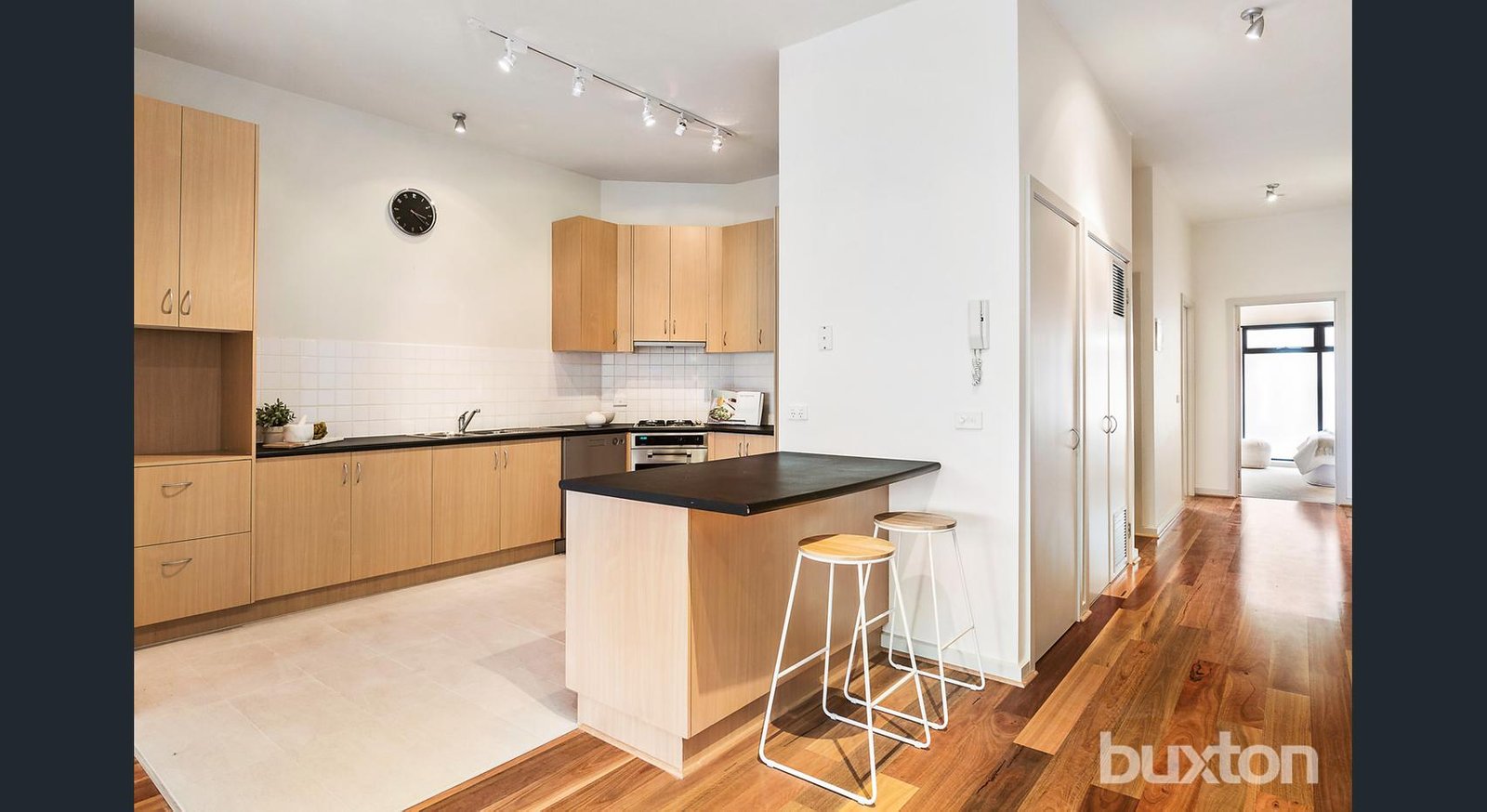Gallery: 11/464 Beach Road