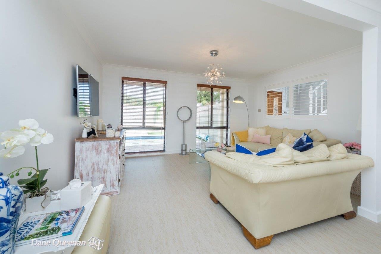 1/147 Spinnaker Way CORLETTE 4