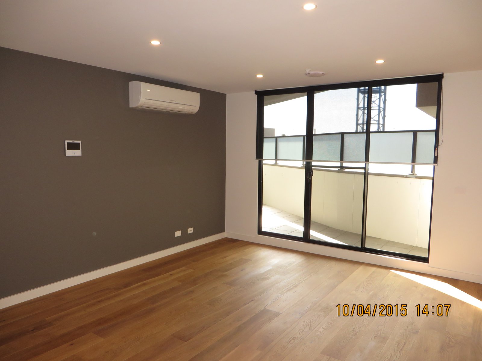 Gallery: 114/81 Warrigal Road