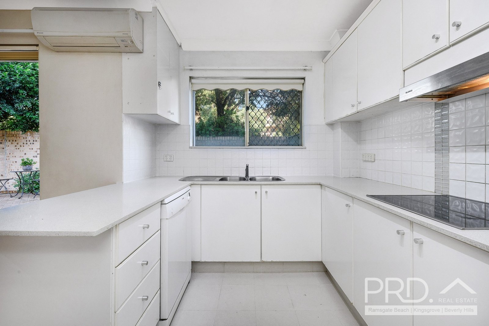 1/148B-148C Stoney Creek Road BEVERLY HILLS 3