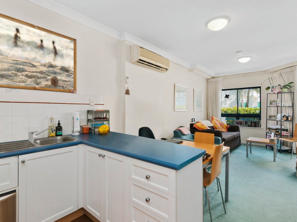 114/99 Griffith Street COOLANGATTA 2