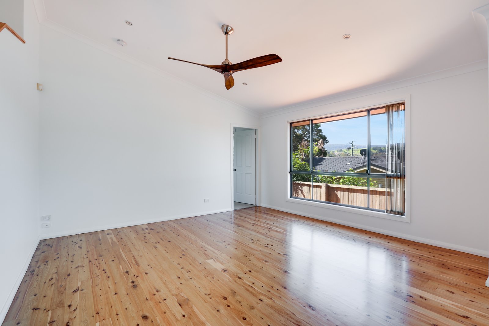 1/14a Binya Place FARMBOROUGH HEIGHTS 1