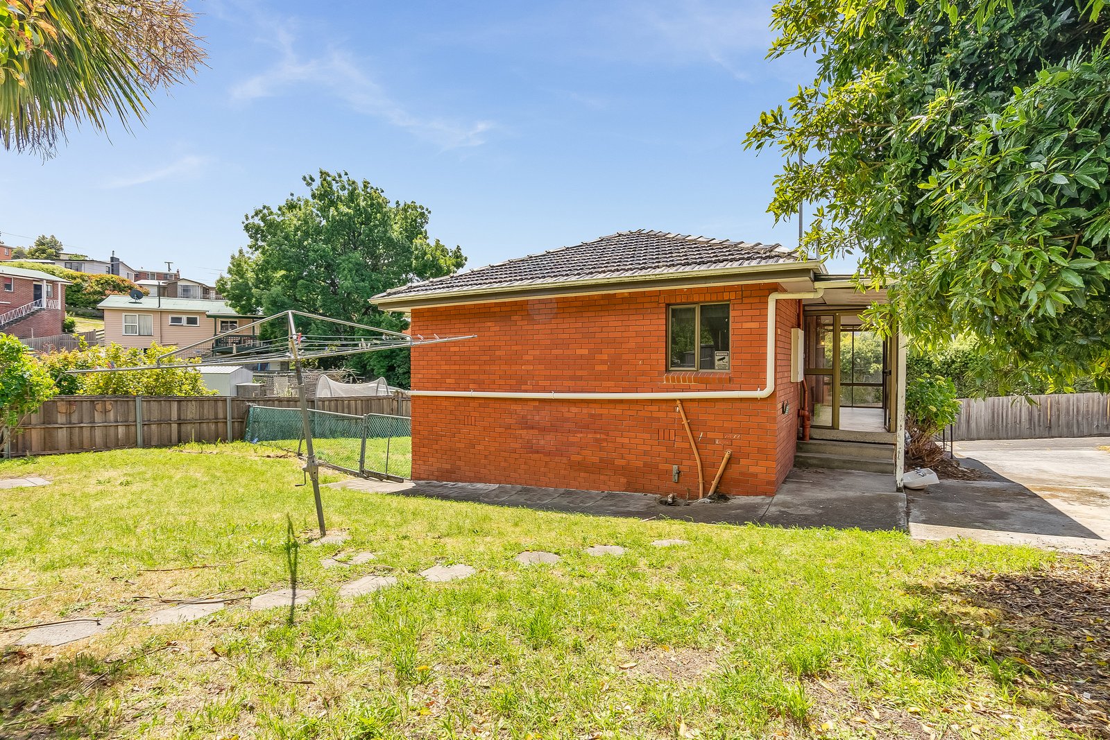 1/14a Hilton Road CLAREMONT 10