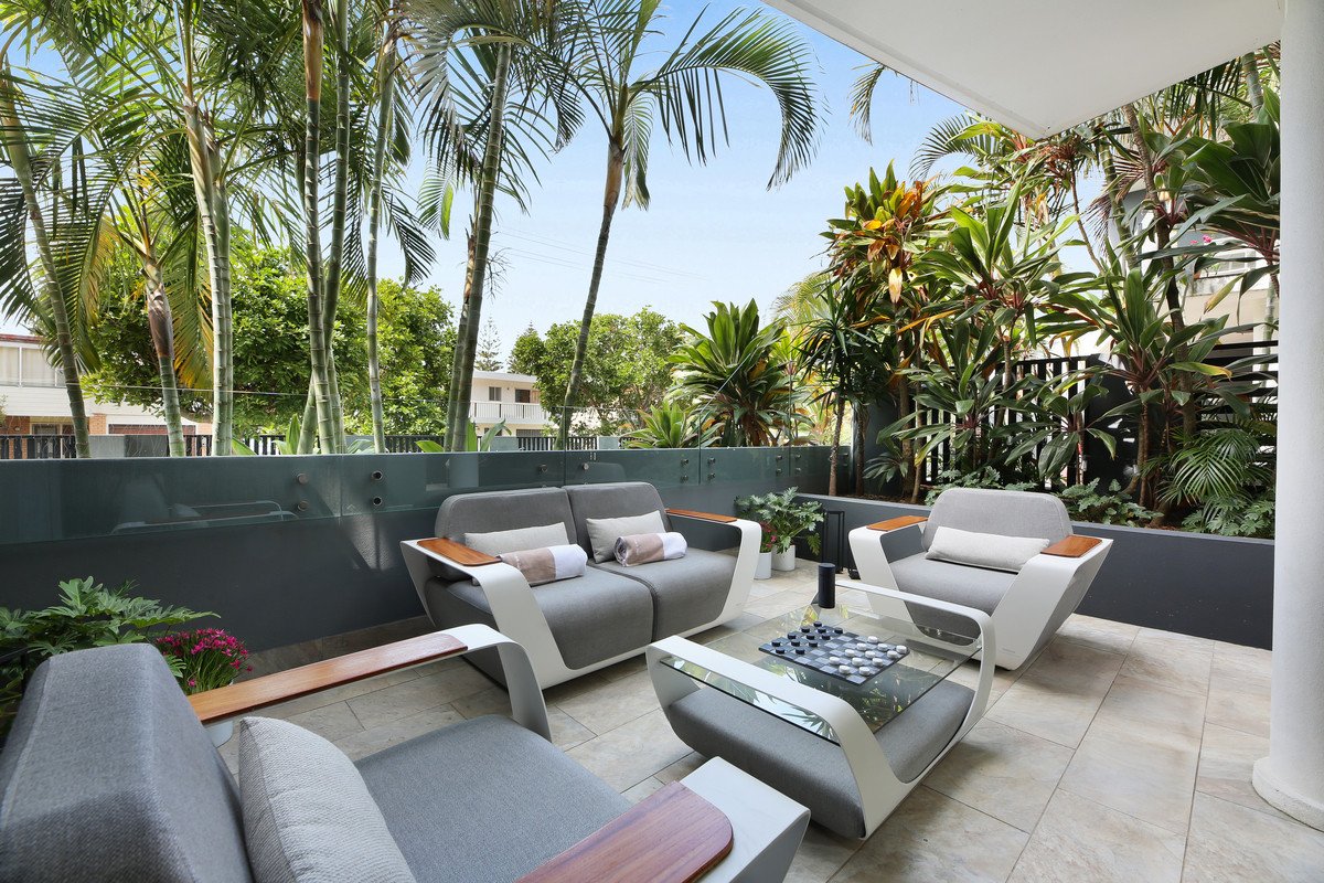 1/15-17 Bullimah Avenue Burleigh Heads 3