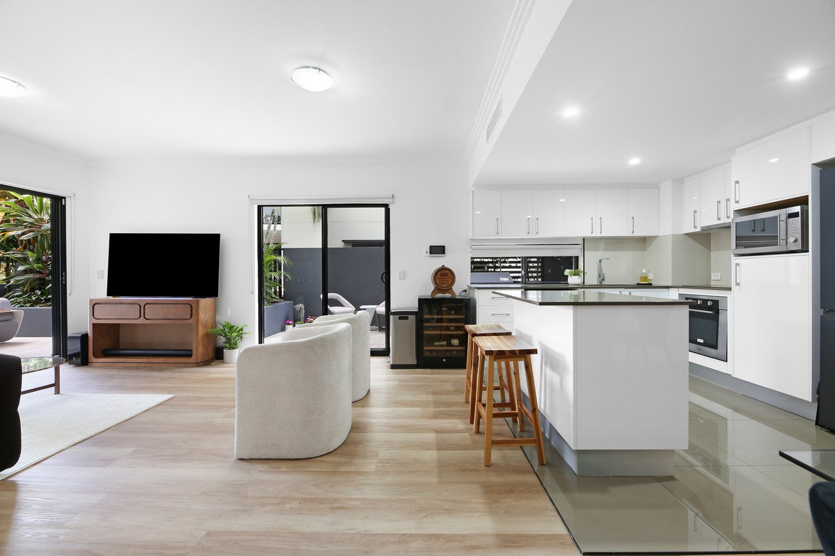 1/15-17 Bullimah Avenue Burleigh Heads 4