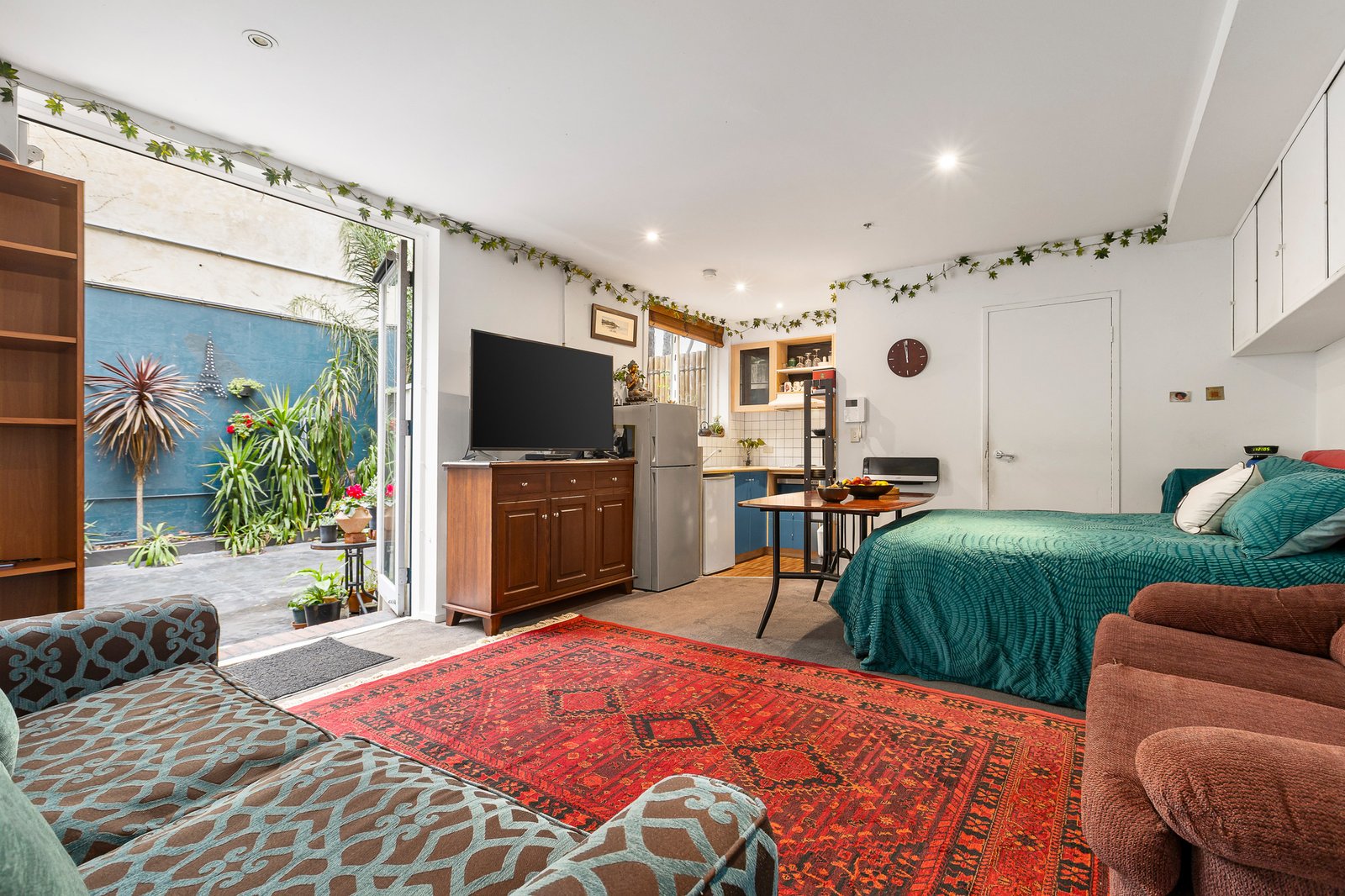 Gallery: 1/15 Acland Street