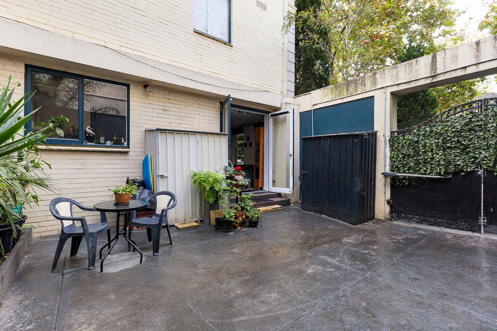 Gallery: 1/15 Acland Street