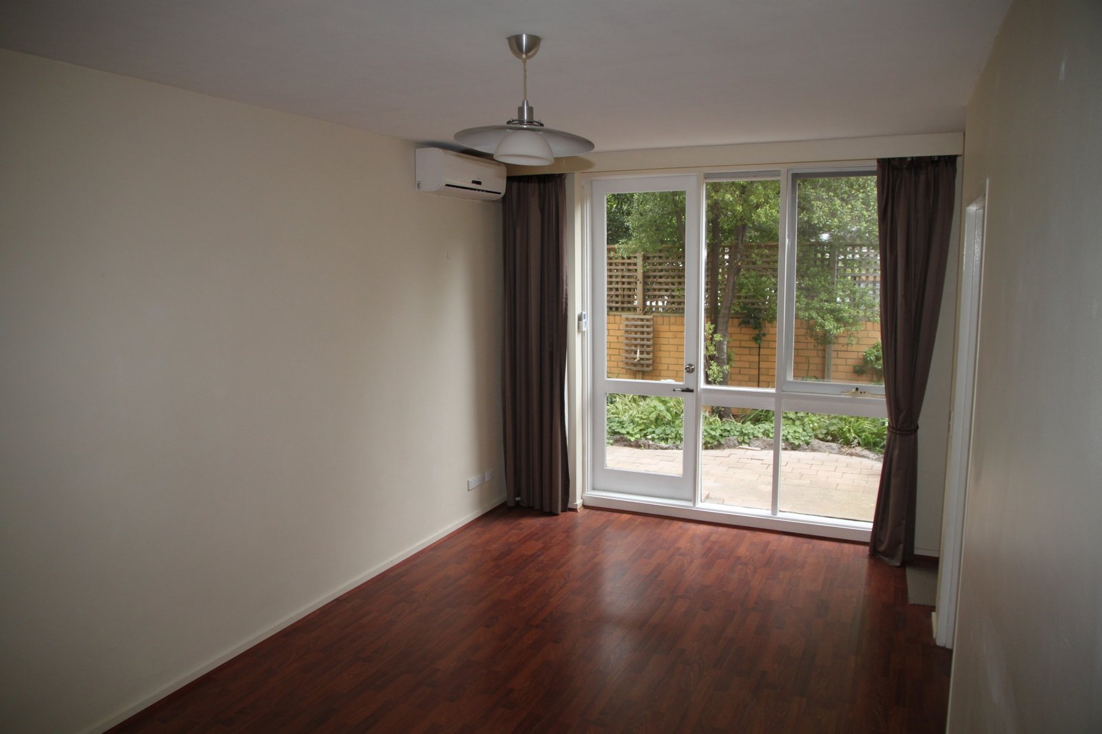 Gallery: 1/15 Alexandra Avenue
