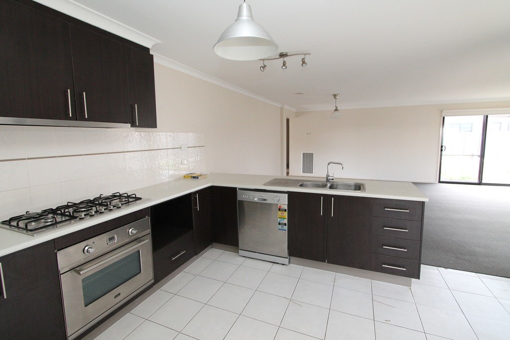 115 Alfredton Drive ALFREDTON 3