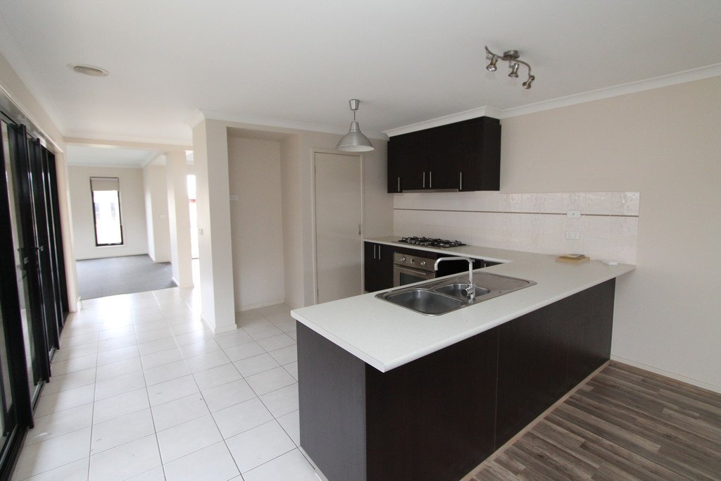 115 Alfredton Drive ALFREDTON 4