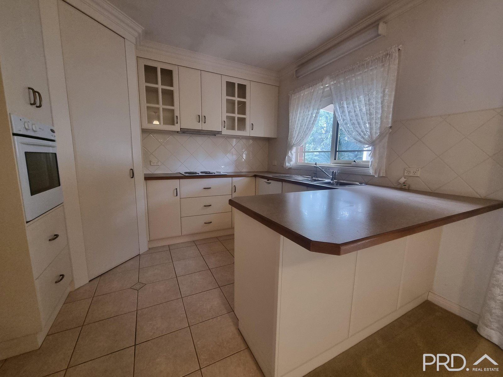 1/15 Belleview Drive IRYMPLE 3