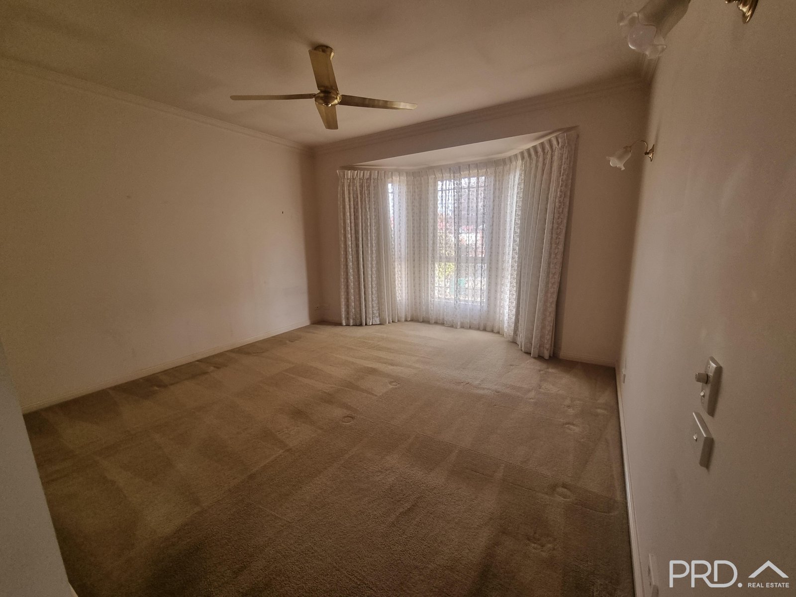 1/15 Belleview Drive IRYMPLE 4