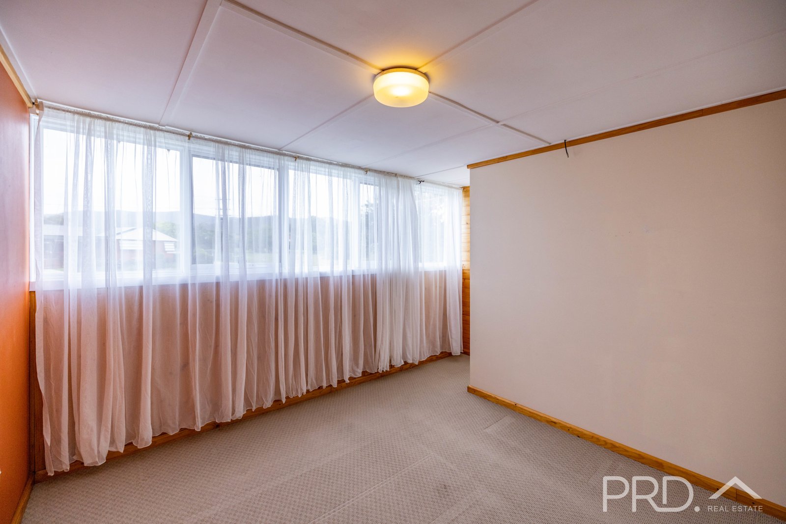 115 Broughton Street TUMUT 6