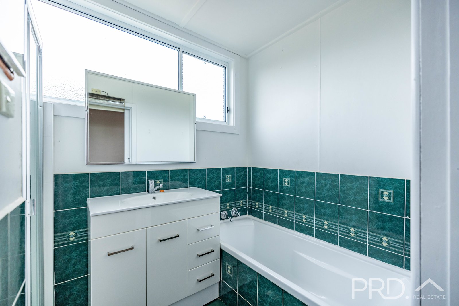 115 Broughton Street TUMUT 8