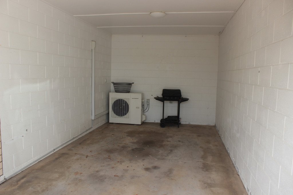 1/15 Carinya Drive CLINTON 14