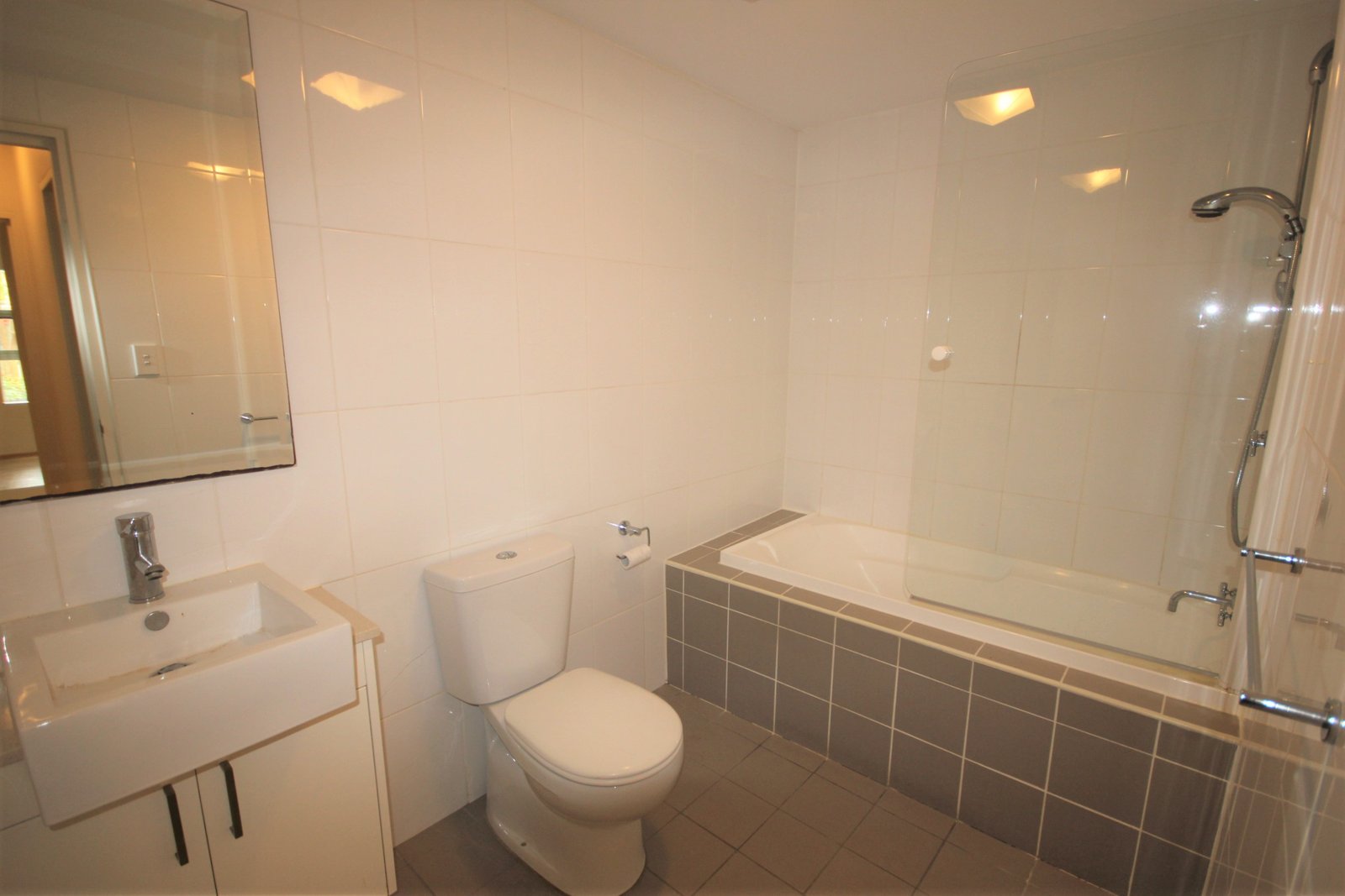 11/5 Carousel Close CROMER 7