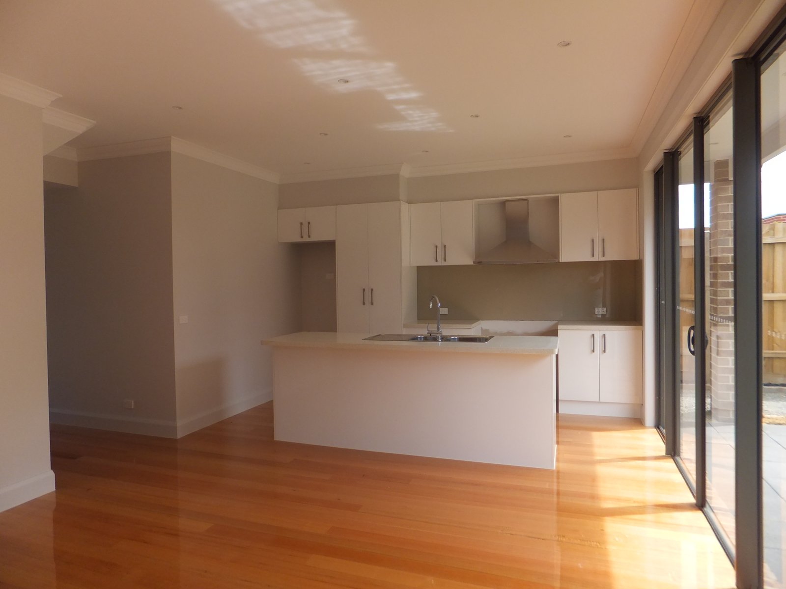 Gallery: 1/15 Claudel Street