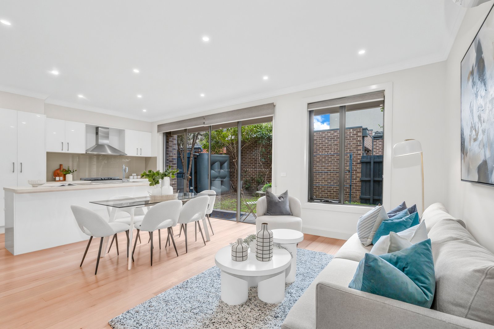 Gallery: 1/15 Claudel Street