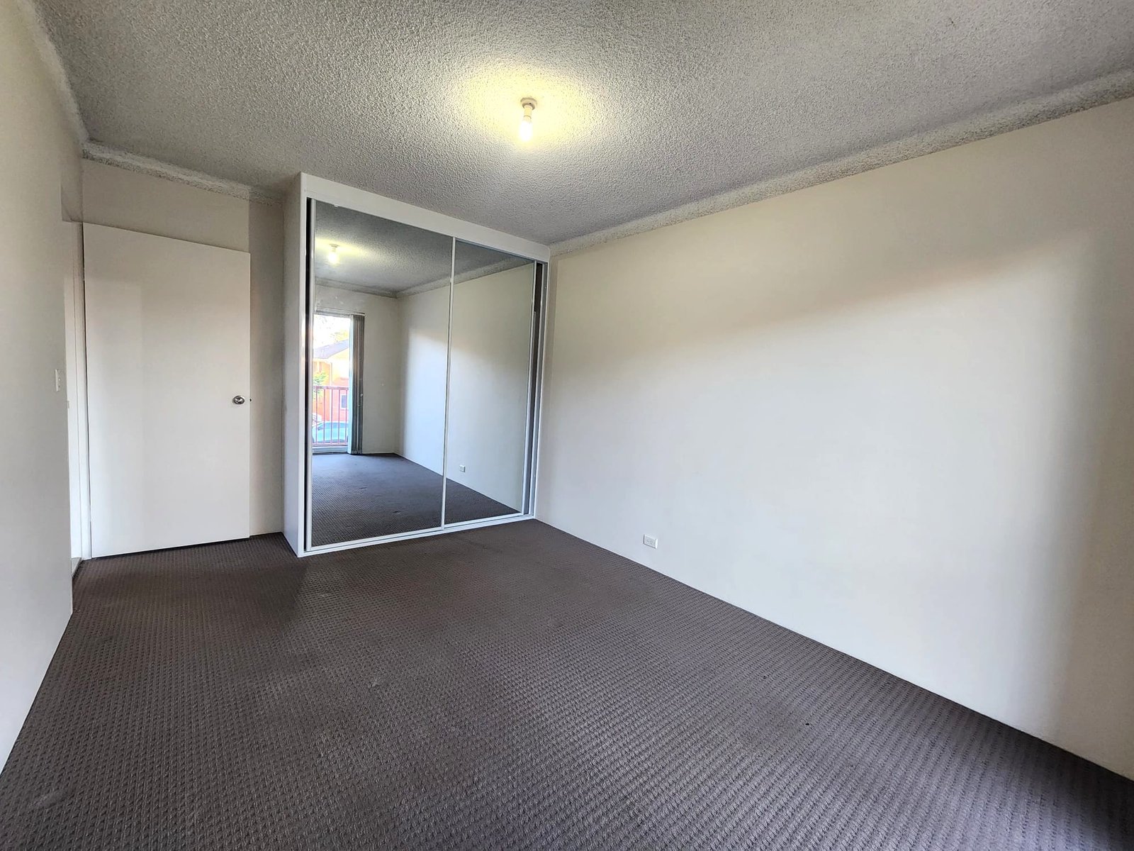 1/15 Drummond Street WARWICK FARM 6