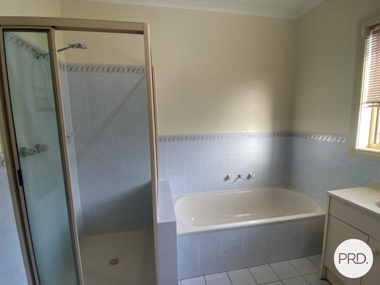 1/15 Edinburgh Circuit WEST WODONGA 8