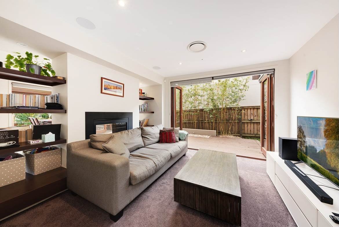 115 Edinburgh Road CASTLECRAG 2