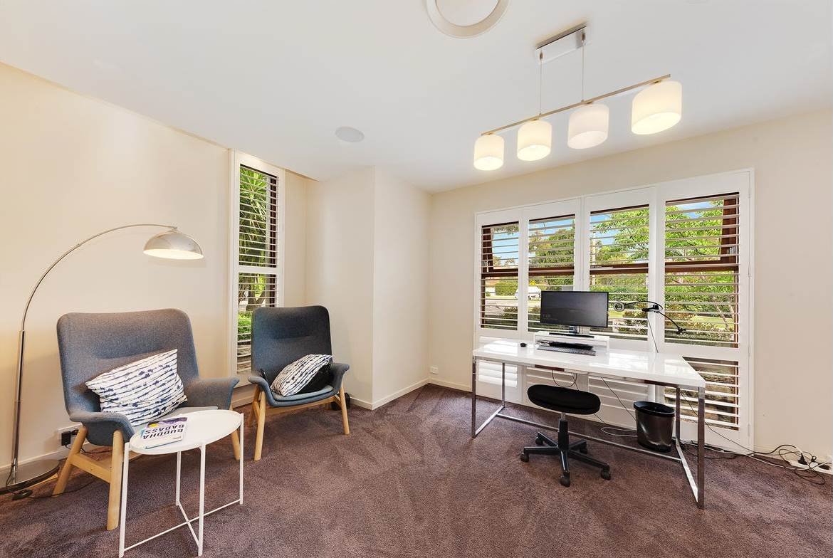 115 Edinburgh Road CASTLECRAG 8