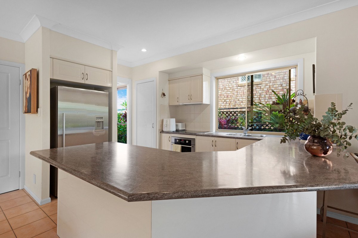 1/15 Ferny Fairway Burleigh Heads 4