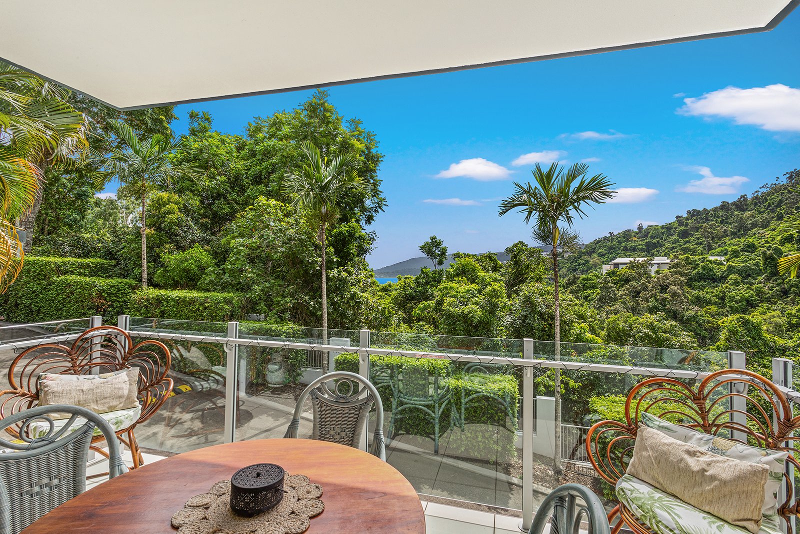 1/15 Flame Tree Court AIRLIE BEACH 3
