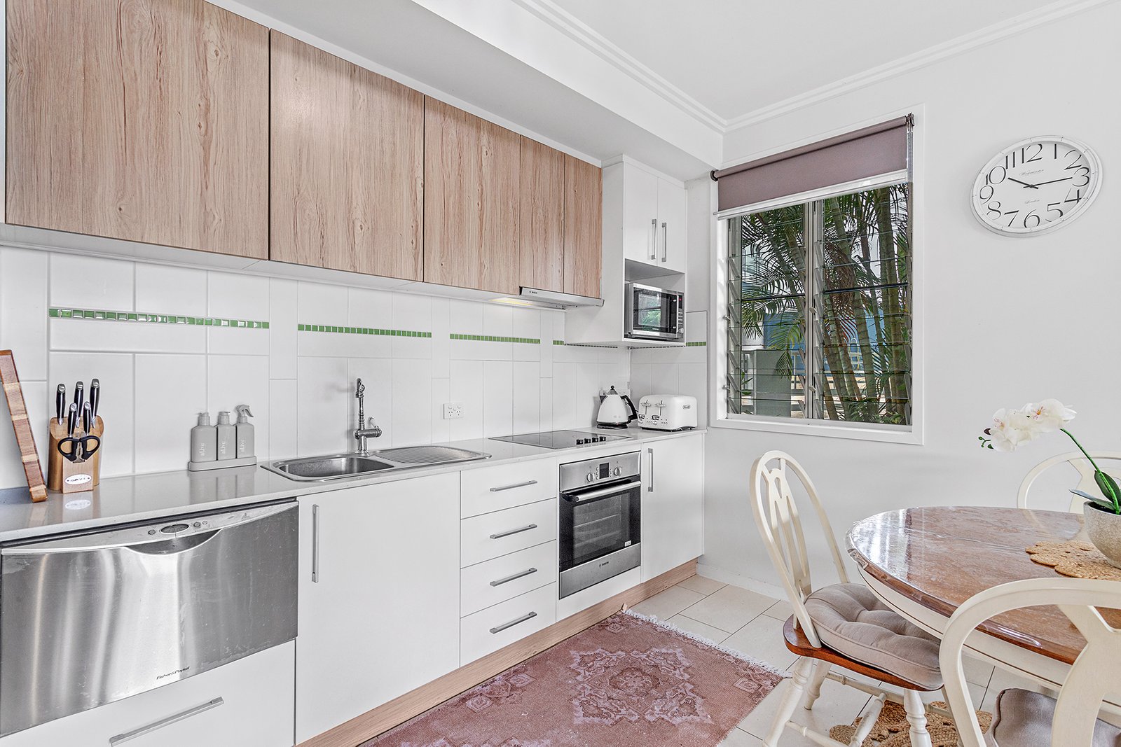 1/15 Flame Tree Court AIRLIE BEACH 11