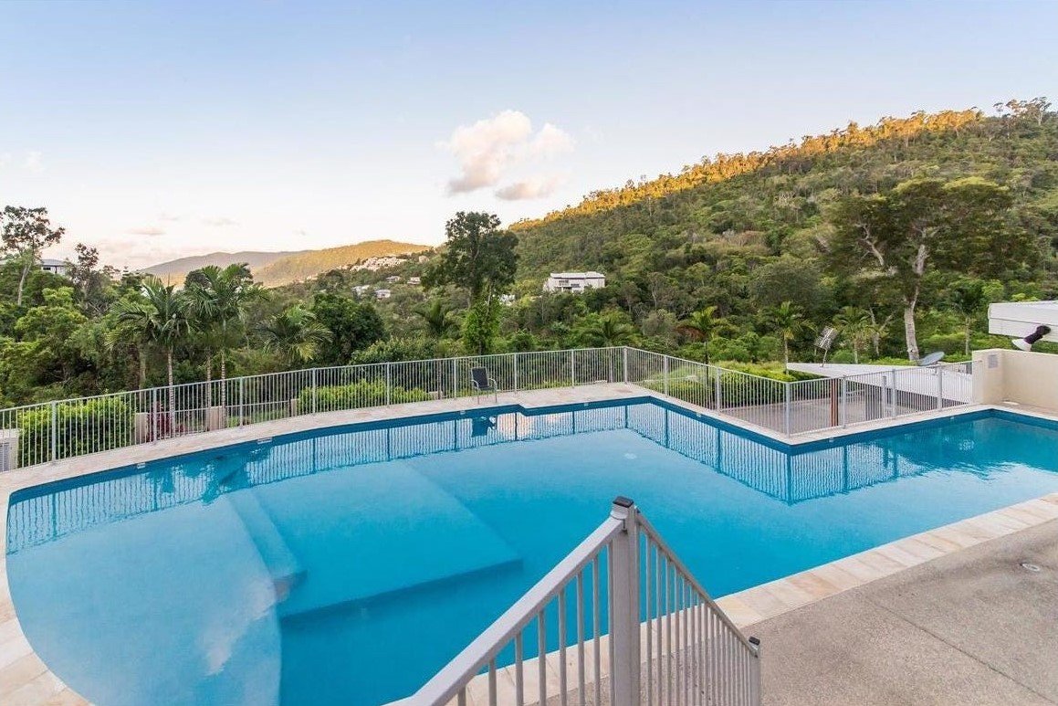 1/15 Flame Tree Court AIRLIE BEACH 17
