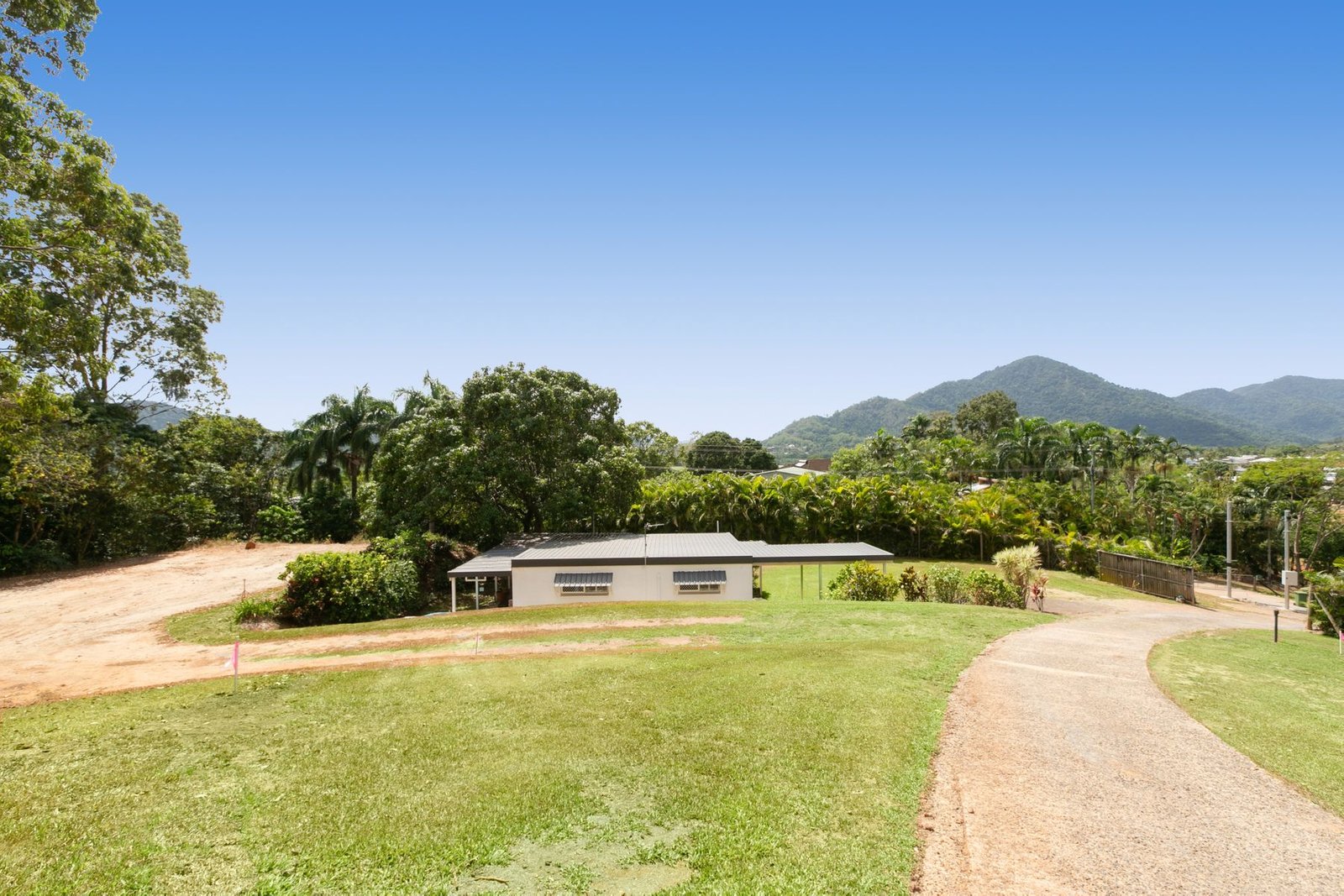115 Harvey Road, REDLYNCH QLD 4870