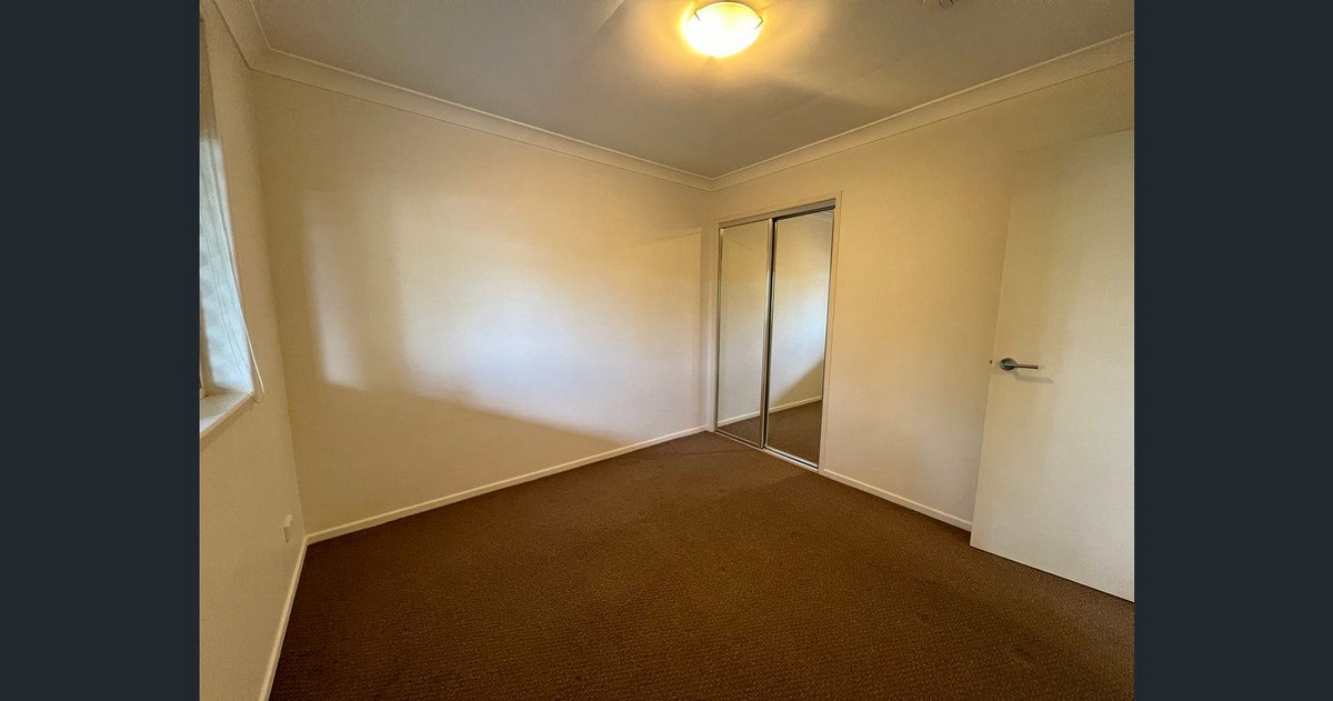 1/15 Hibiscus Haven  Burleigh Heads 8