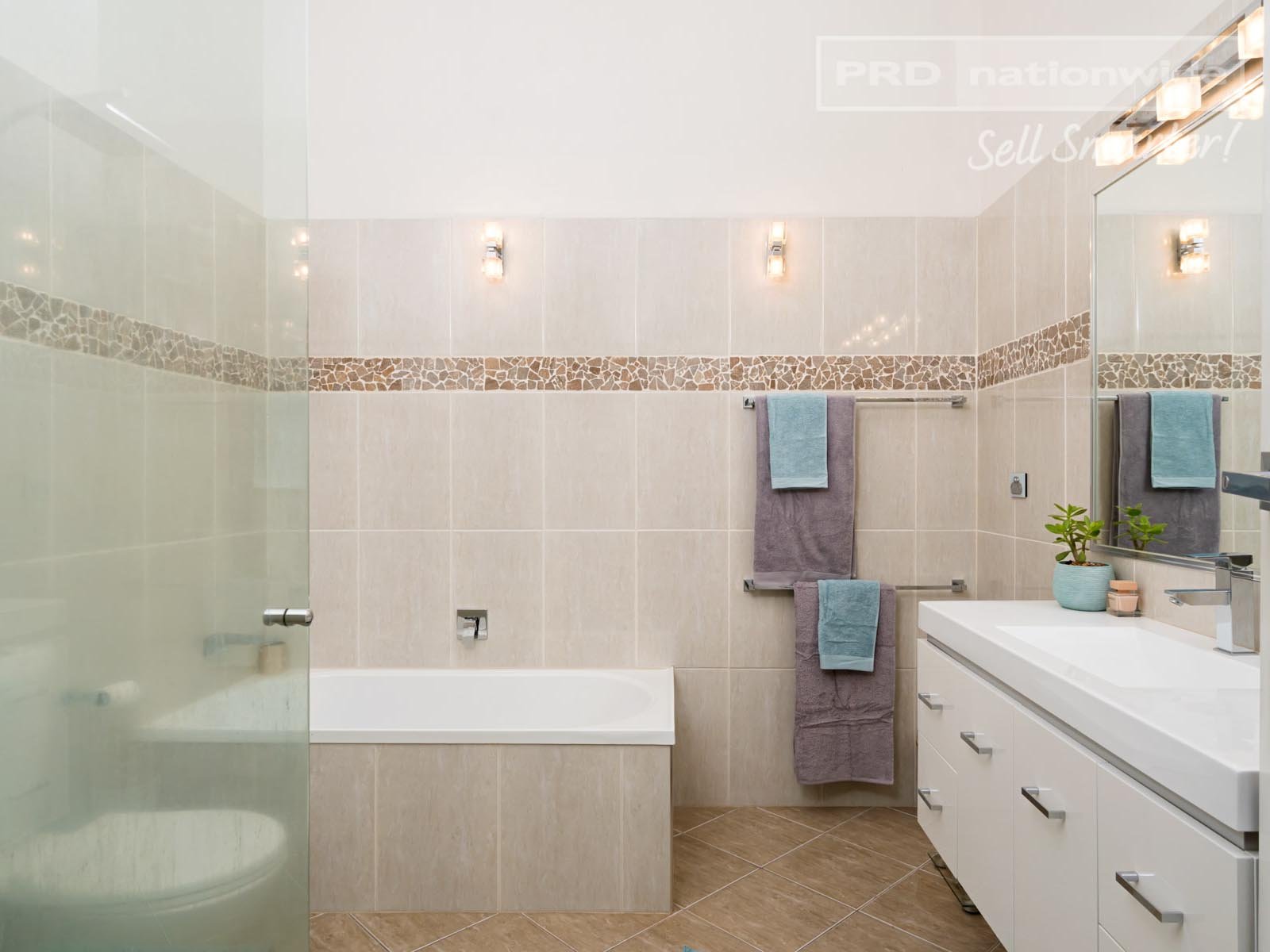 115 Lake Albert Road KOORINGAL 7