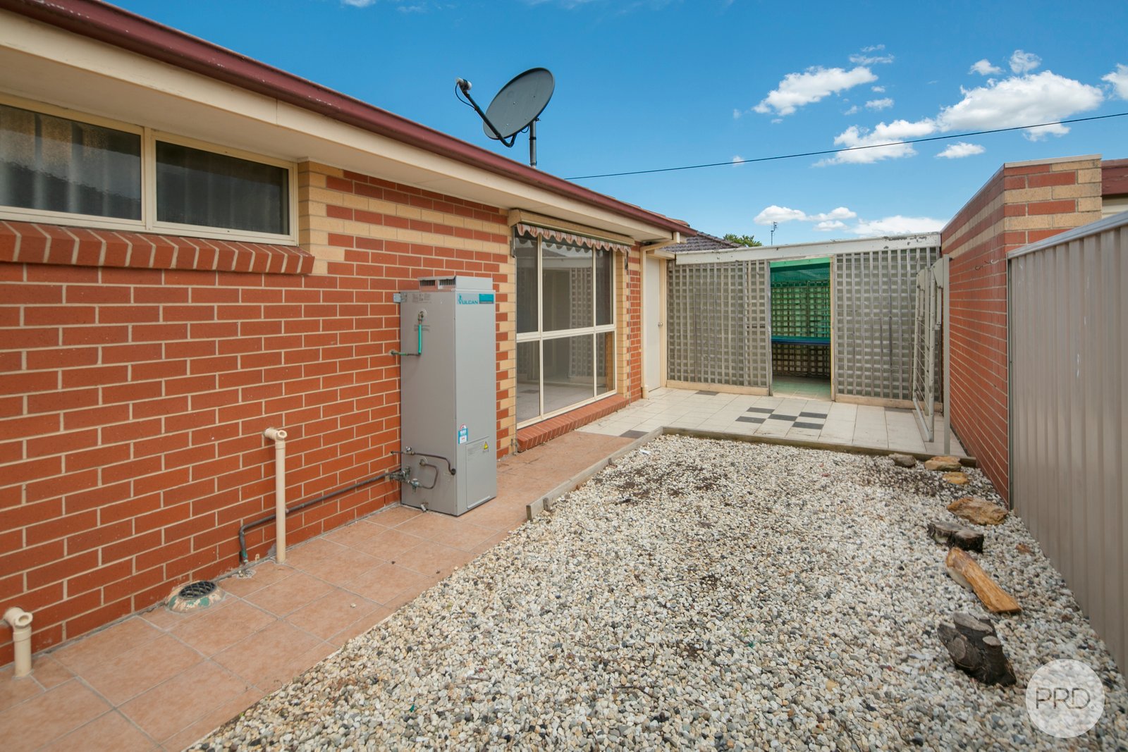 1/15 Lake Street WENDOUREE 10