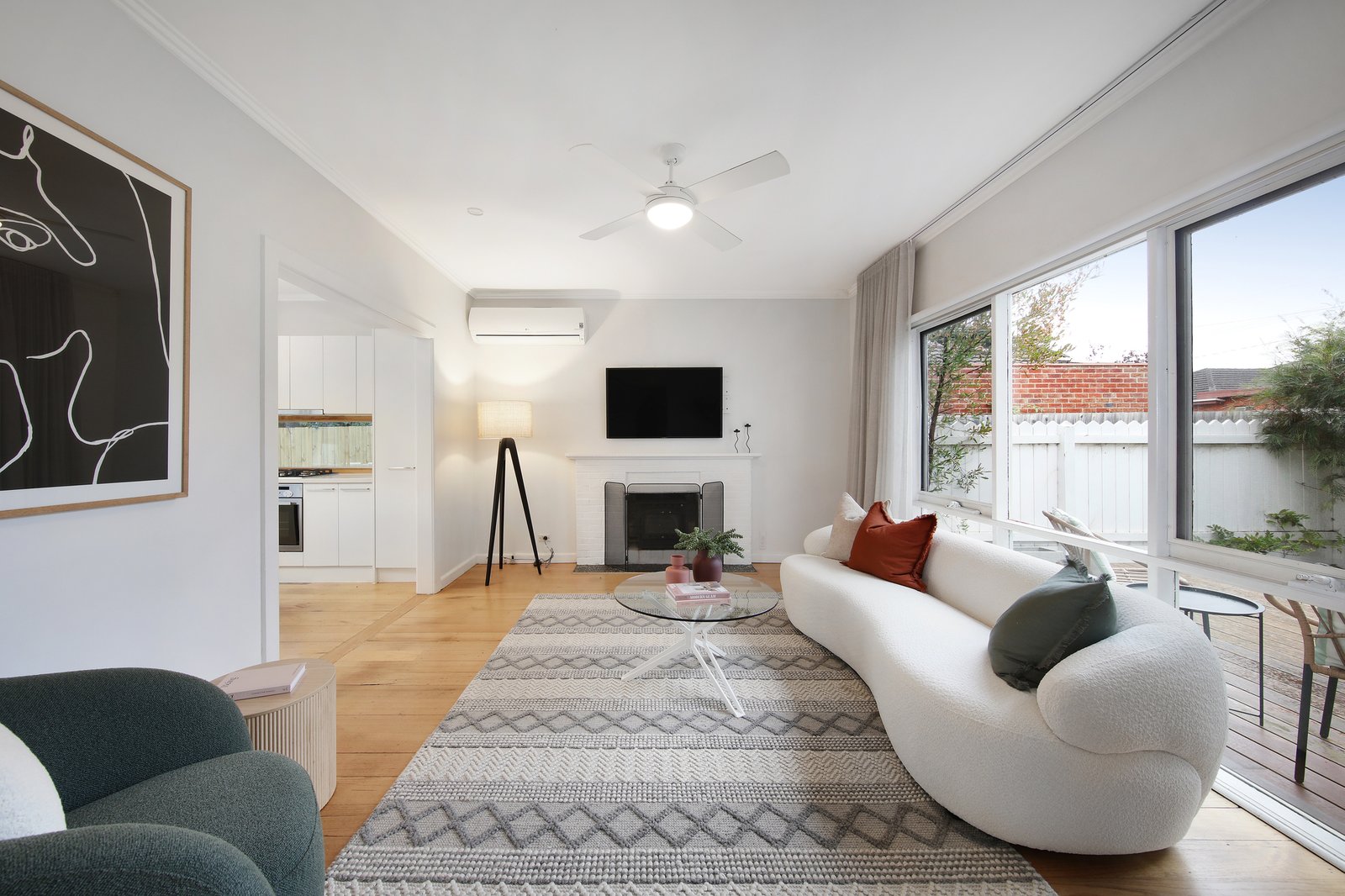 Gallery: 1/15 Latham Street